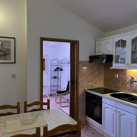 Apartman Gorana With Swimming Pool Jelsa  Extérieur photo